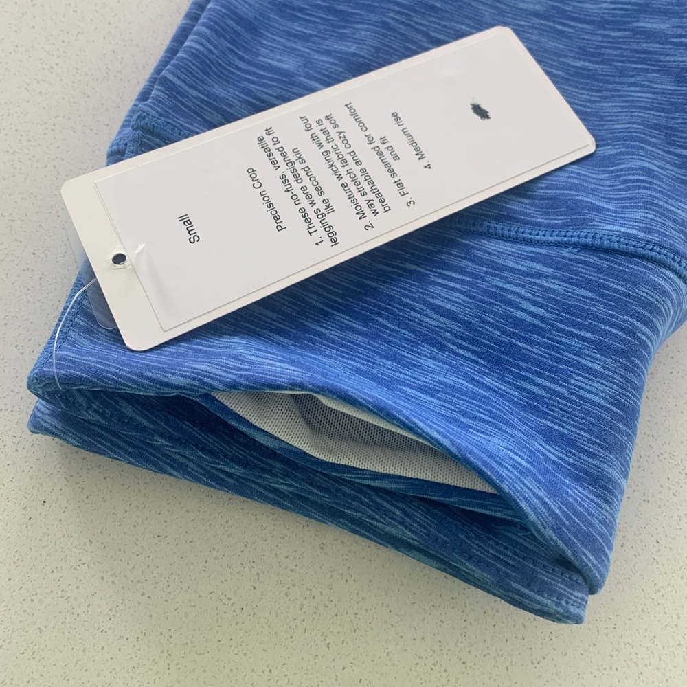 🤩NWT🤩 LovePilates Blue Precision Crop Leggings